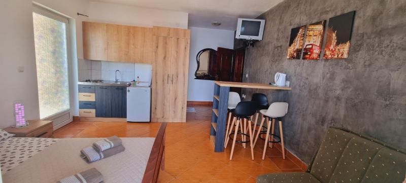 Triple Studio with Sea View image 4