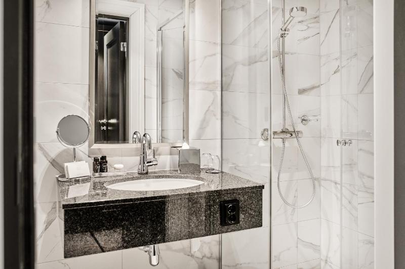 Double or Twin Room image 1
