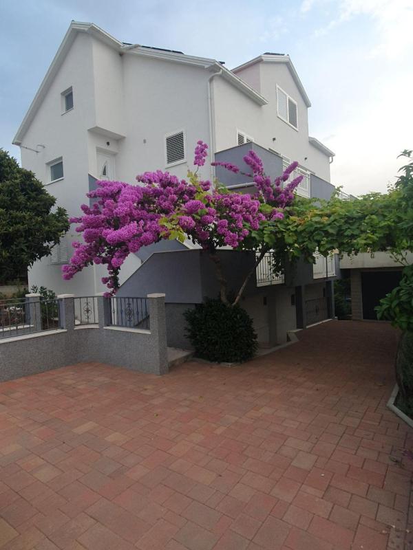 Apartment Bozovic - image 1