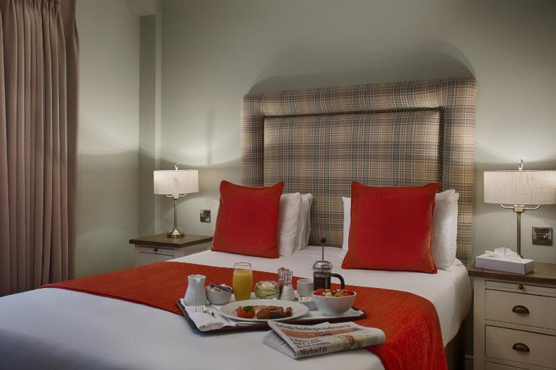 Deluxe Double Room image 4