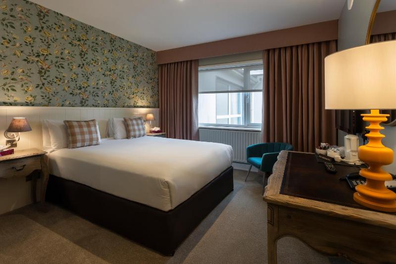 Double Room image 4