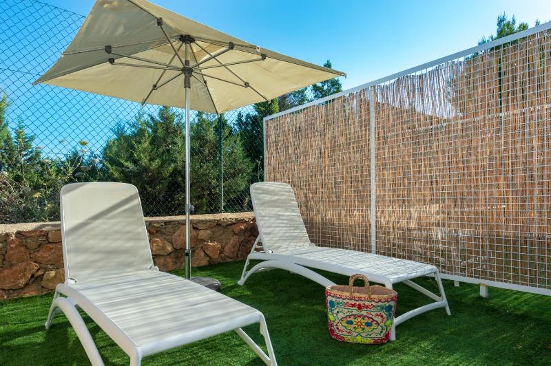 Twin Chill Out image 4