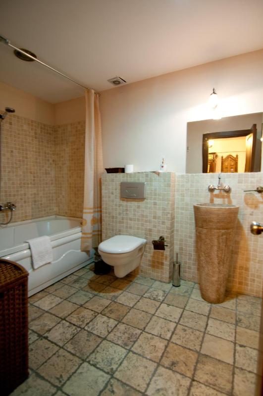 Executive Suite image 3