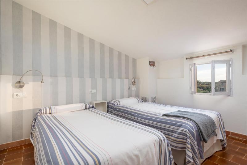 Apartment with Terrace image 3