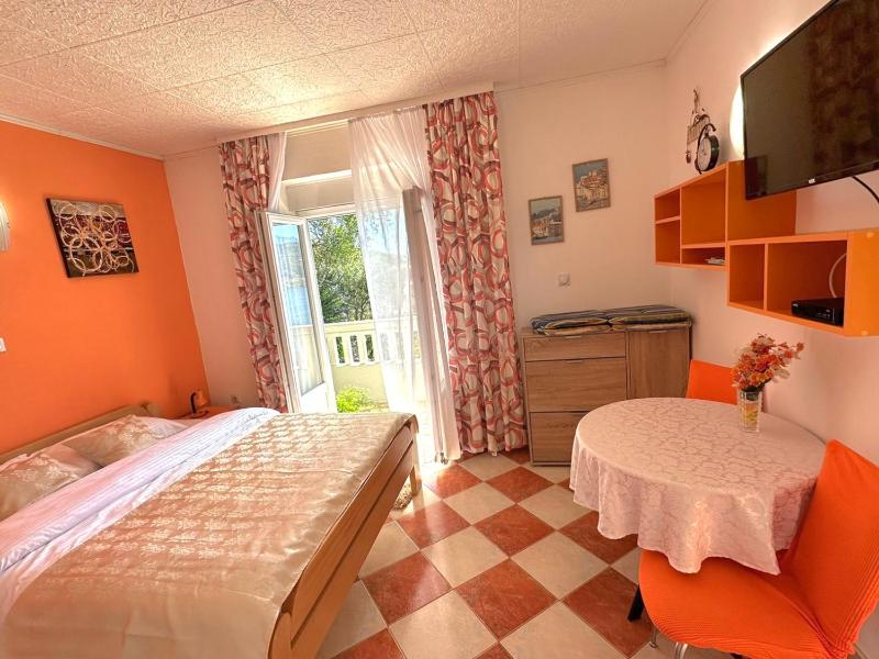 Studio with Terrace and Sea View image 3