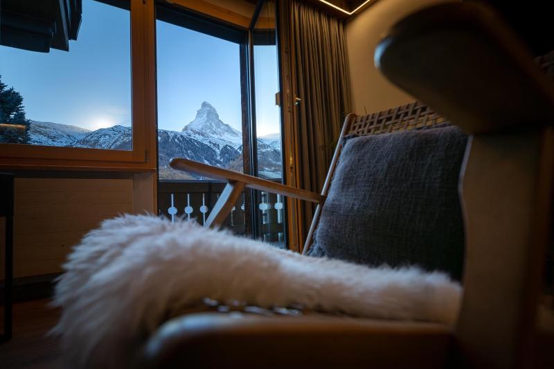 Three-Bedroom Apartment image 4