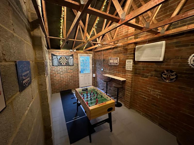 14 Oxford Mews - 5 Star Living for up to 10 People - image 27