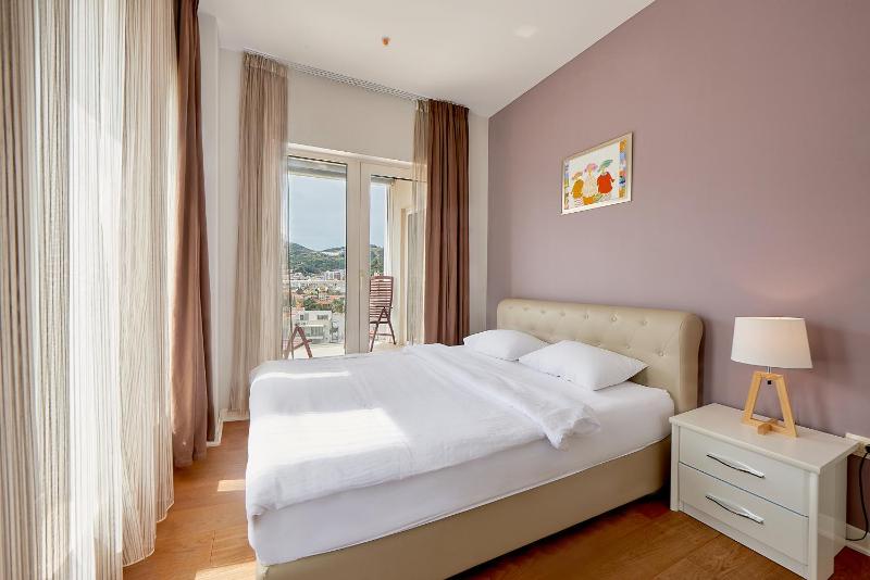 Two-Bedroom Suite image 2