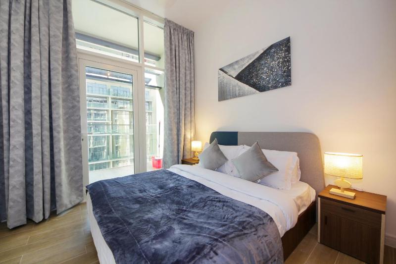 Silk Valley - Cozy 1BR near Yas Island AUH Airport - image 3