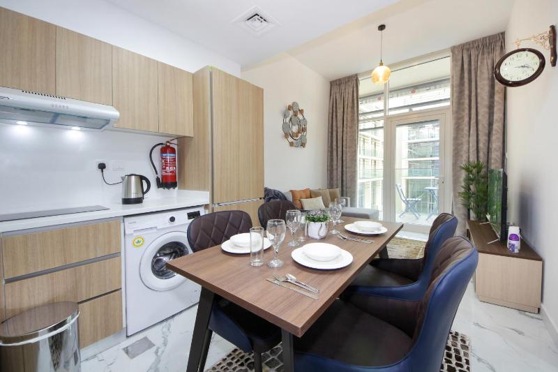 Silk Valley - Cozy 1BR near Yas Island AUH Airport - image 9