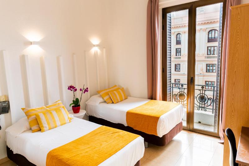 Hostal Josefina-Gran Vía - image 6