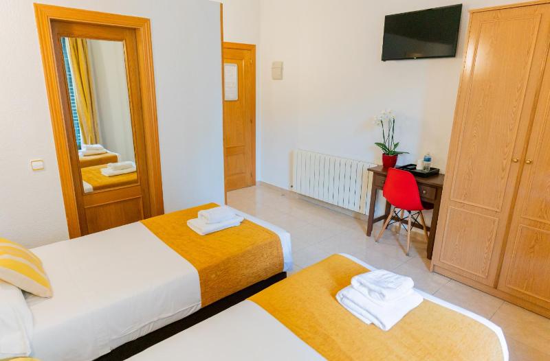 Hostal Josefina-Gran Vía - image 16