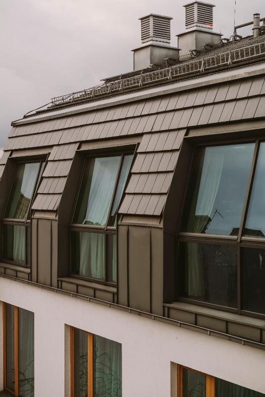 Classic Double Room image 2