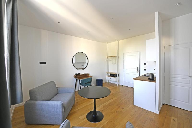 Superior Apartment image 2