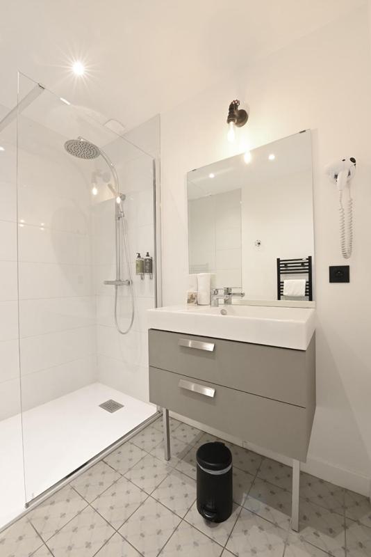 Standard Apartment image 3