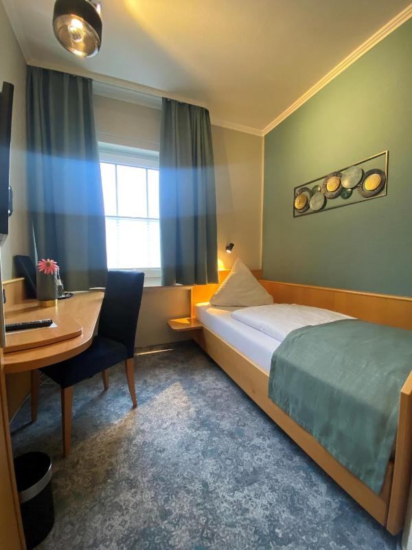Single Room - Main Building image 1