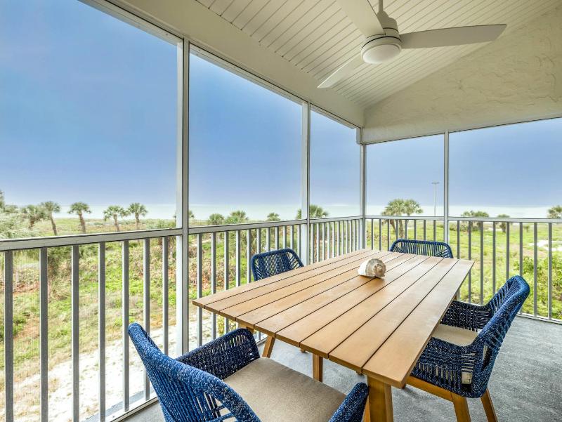 Three Bedroom Beach Villa Standard image 2