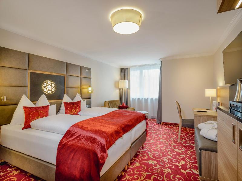 Classic Double Room - Free access to Alpentherme image 4