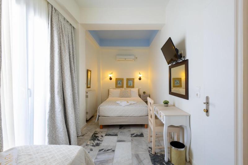 Large Single Room image 4