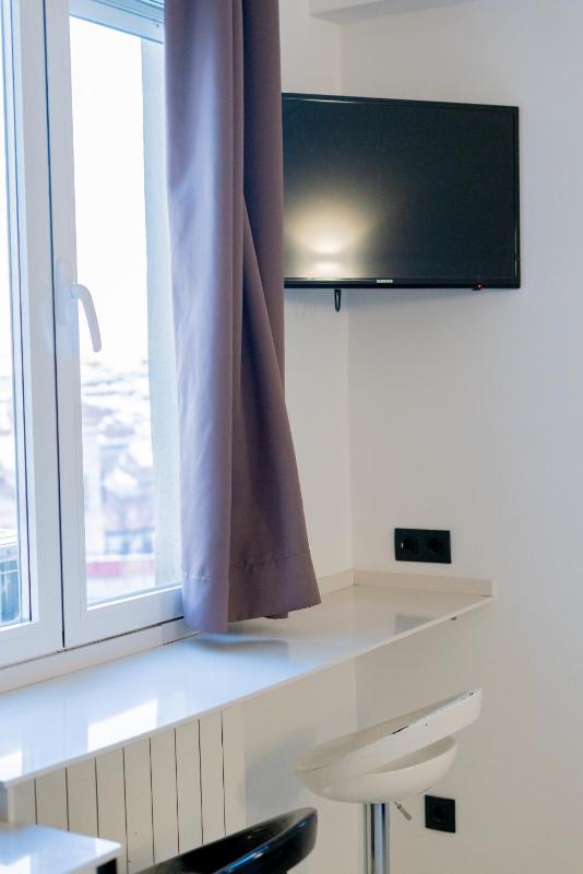 Basic Triple Room image 4