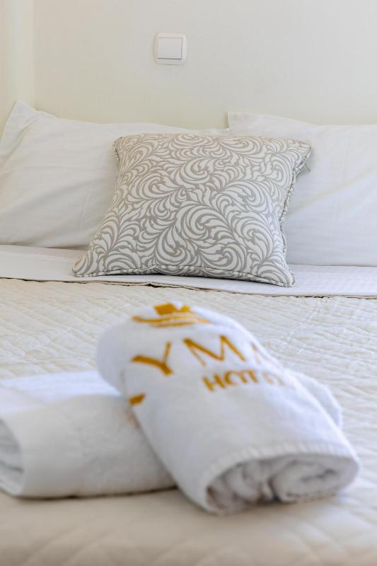 Quadruple Room with Sea View image 3