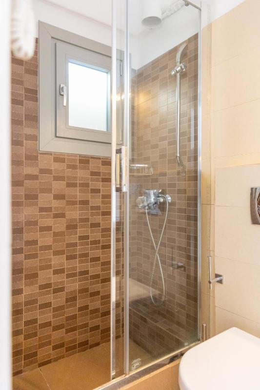 Economy Double or Twin Room image 2