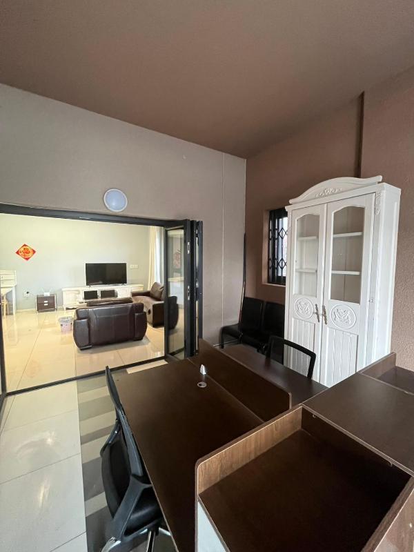 Room 50Two Itower Apartment CBD Gaborone - image 2