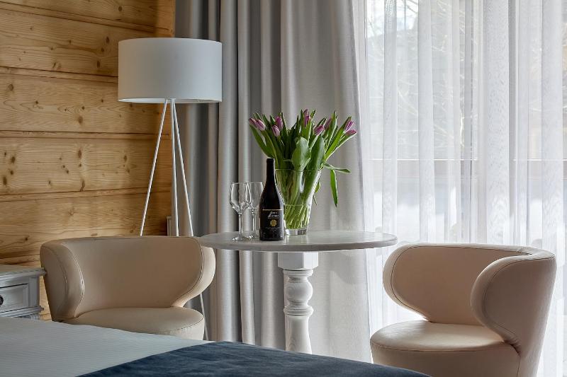 Double Room with Terrace image 4