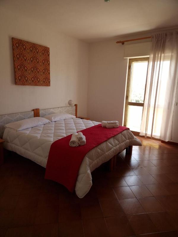 Double Room with Balcony image 4