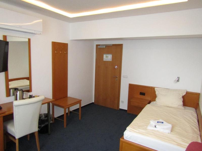 Deluxe Single Room image 4