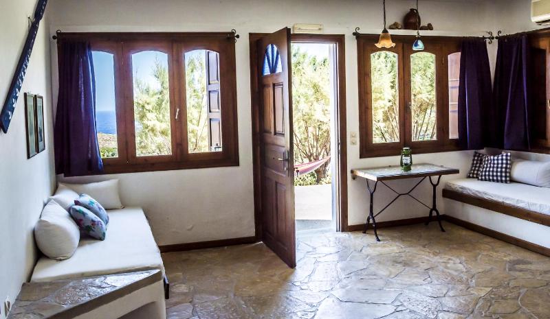Studio with Sea View image 2