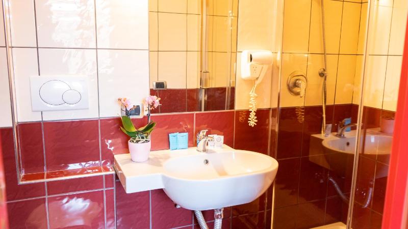 Triple Room image 3