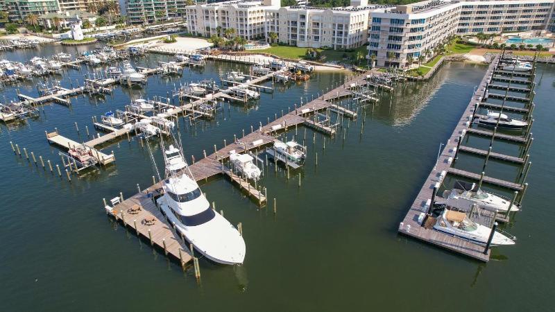 The Moorings 103 - image 29