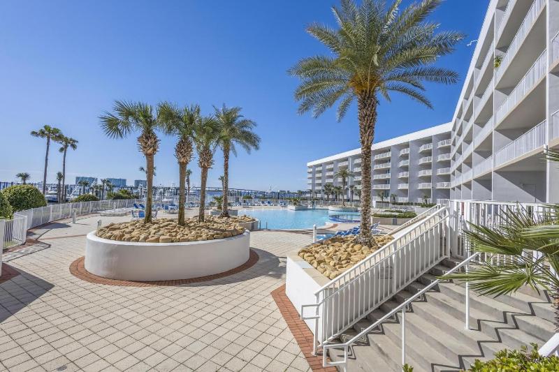 The Moorings 103 - image 32