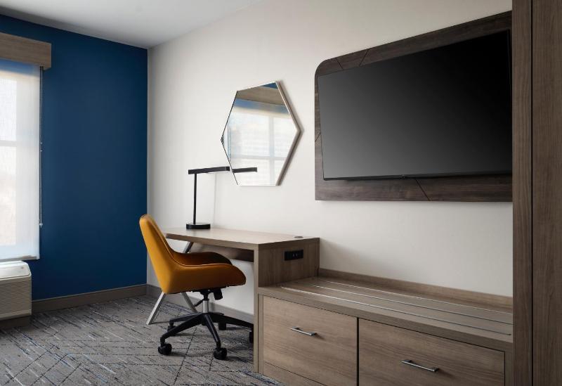 Standard Room image 2