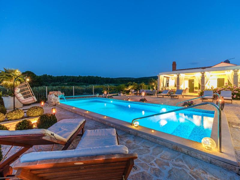 Seaside luxury villa with a swimming pool Mirca Brac - 16183 - image 22