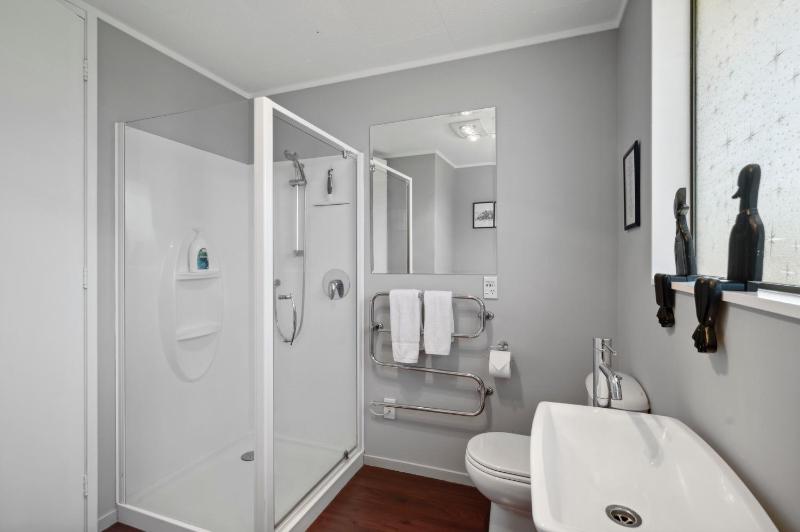 Cute on Kew - Taupo Holiday Home - image 15