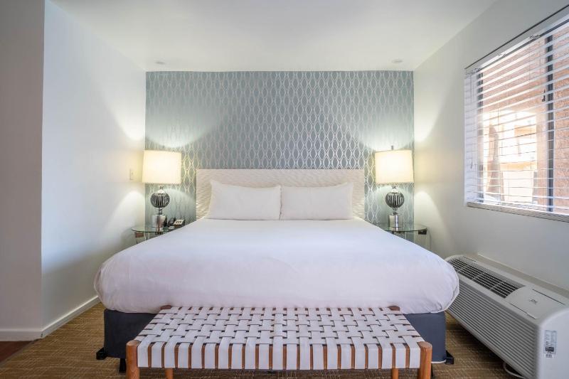 Premium Suite with Private Pool image 3