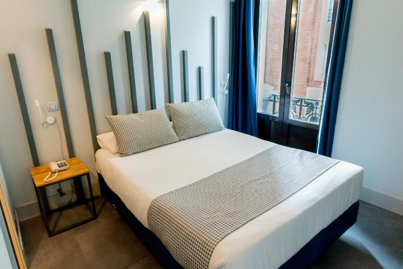 Double Room with Private Bathroom image 4