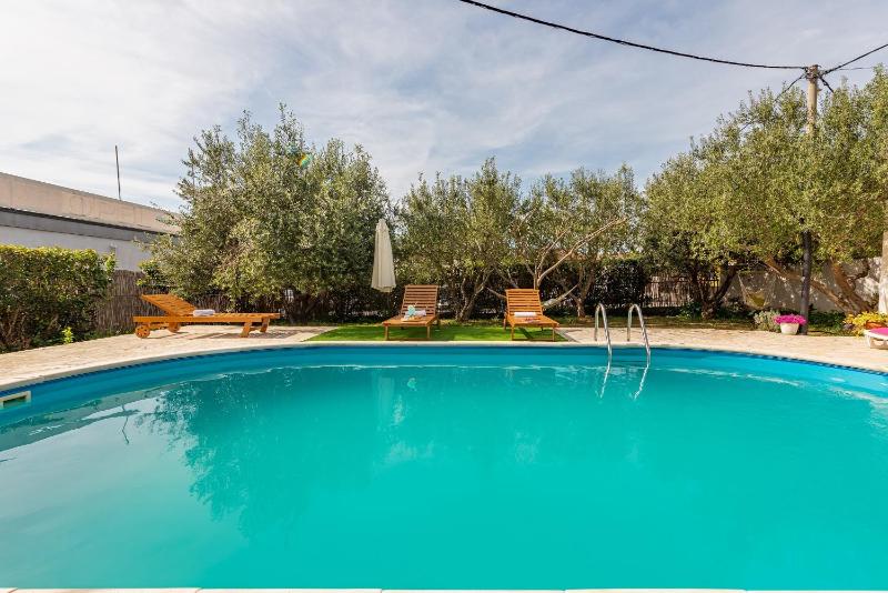 Apartment Kiara with Pool - image 24