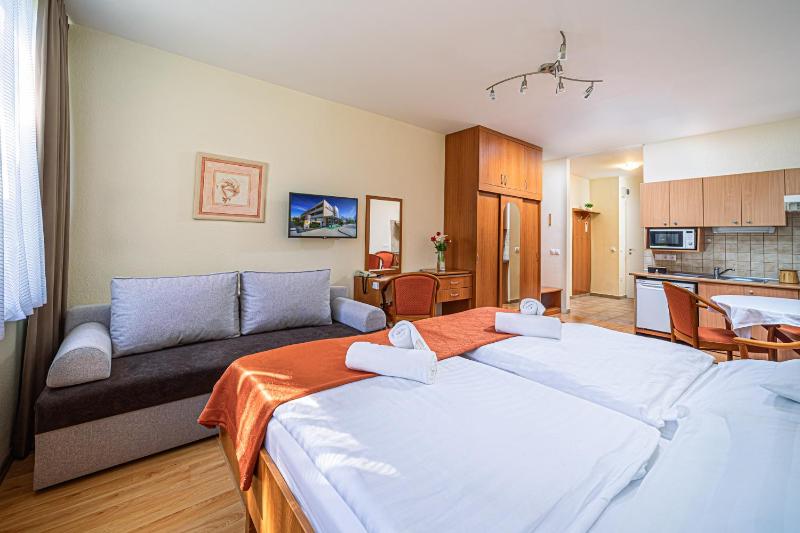 Twin Room - Disability Access image 1