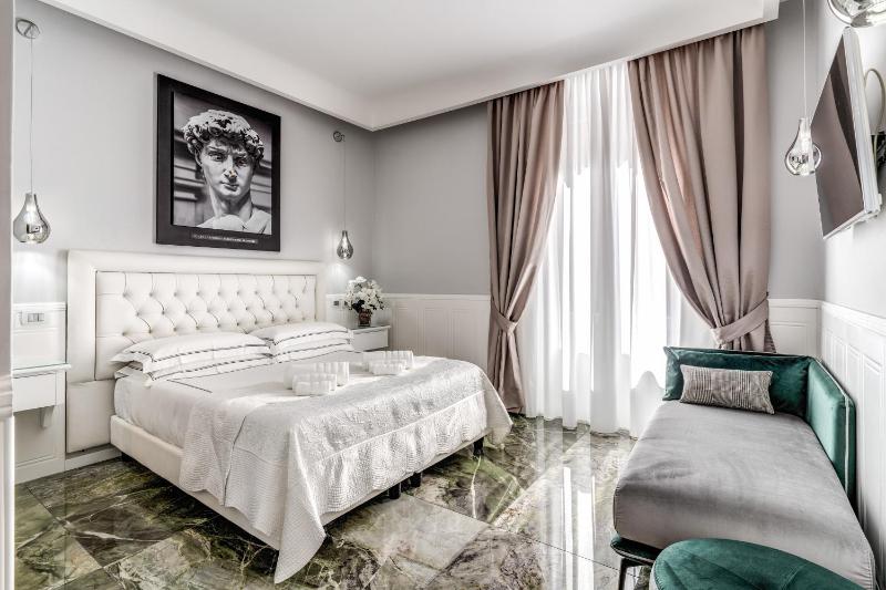 Deluxe Twin Room image 1