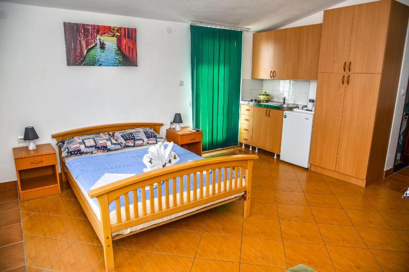Triple Studio with Sea View image 2