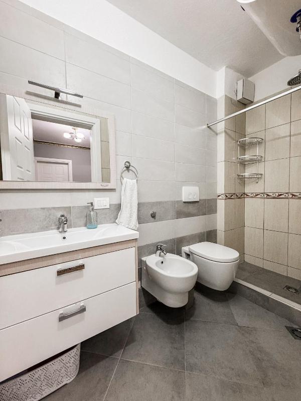Durrës Beach Apartment - image 8