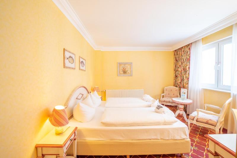 Junior Suite with City View image 1