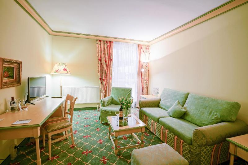 Suite with Sea View image 1