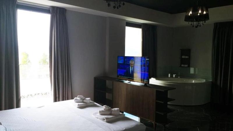 Suite image 2
