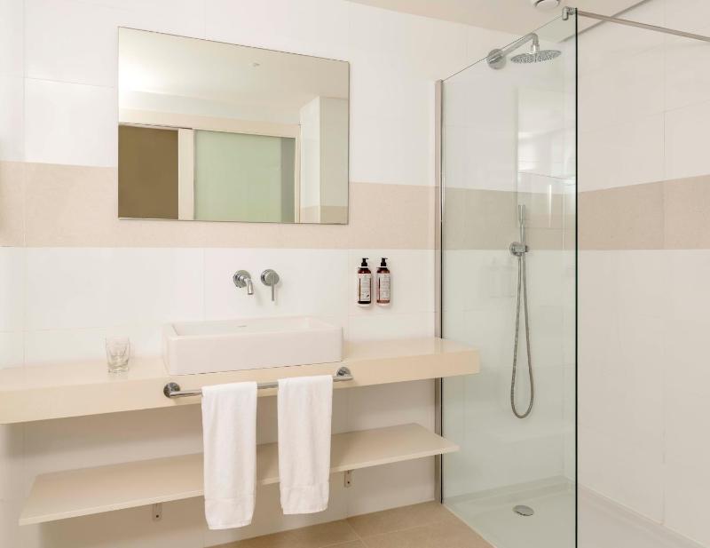 Double Premium Single Use image 1