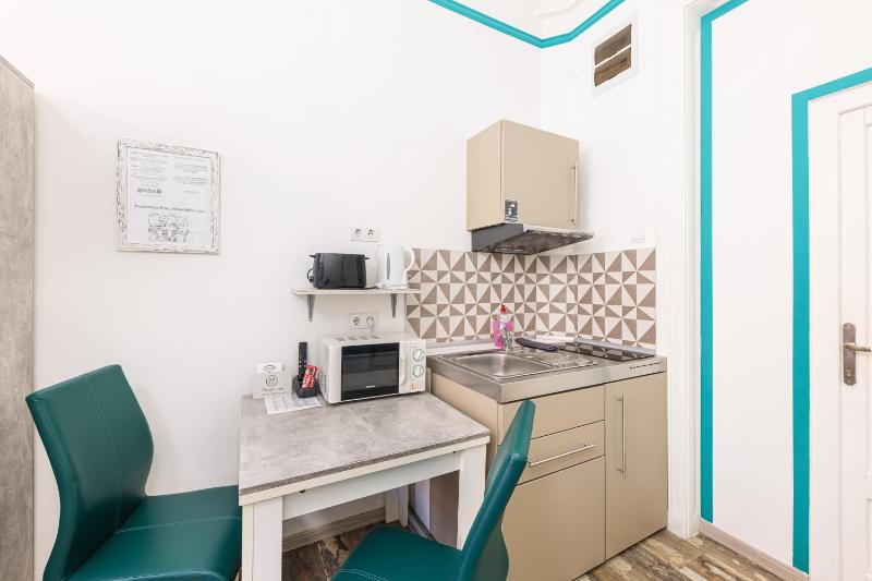 Small Studio image 1