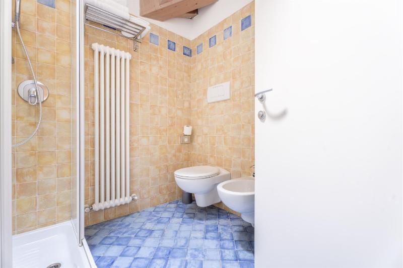 One-Bedroom Apartment image 3